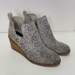 TOMS Kallie Wedge Bootie Macadamia Mini Cheetah Print Wedge Ankle Boots